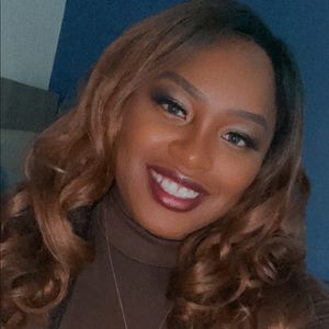 Meet your Posher, Emone